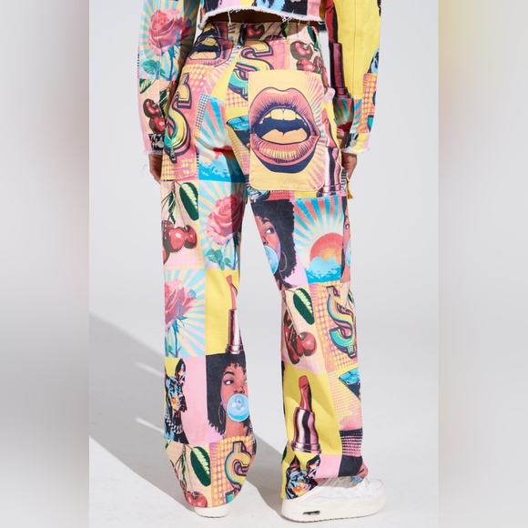 AKIRA Electric Printed Denim Cargo Pants - Picture 14 of 16